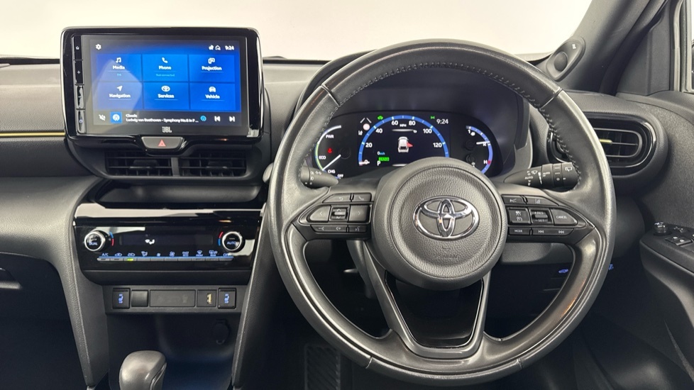 Toyota Yaris Cross Excel White #7