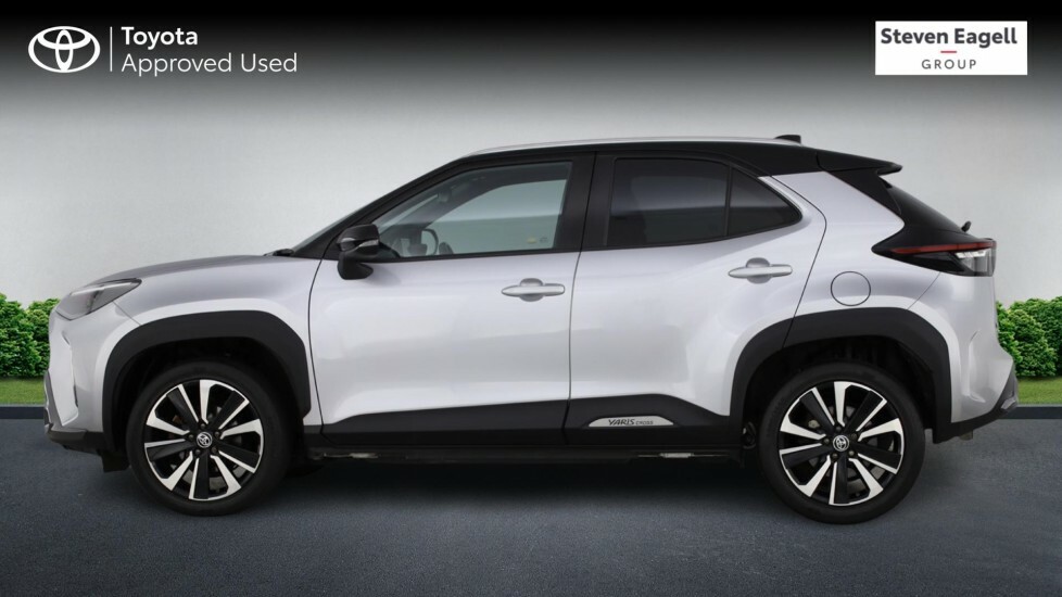 Toyota Yaris Cross Excel White #24