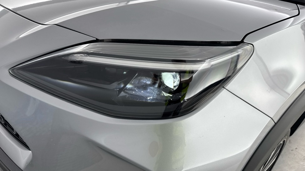 Toyota Yaris Cross Excel White #20