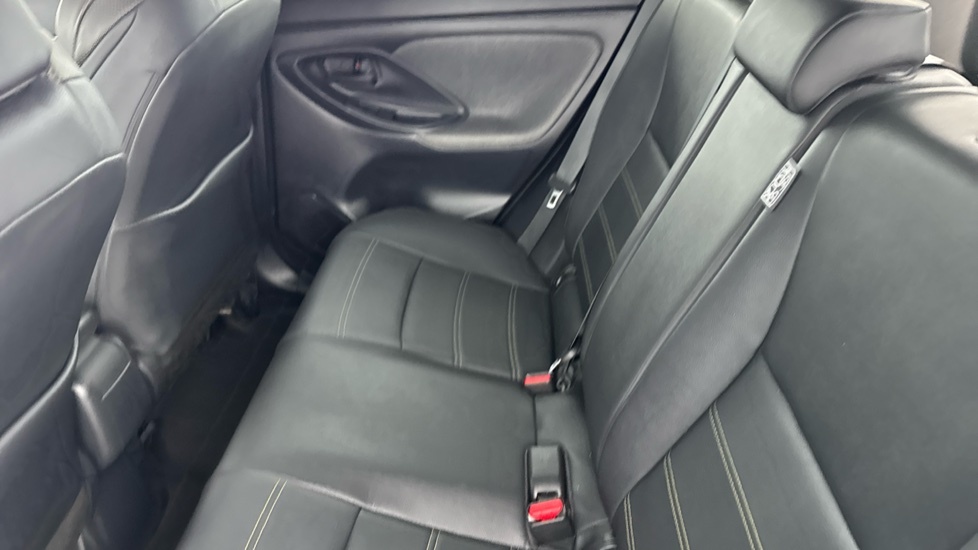 Toyota Yaris Cross Excel White #15