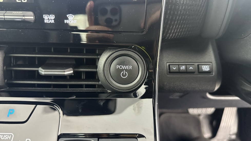 Toyota bZ4X 160Kw Vision 71.4Kwh Awd Silver #16