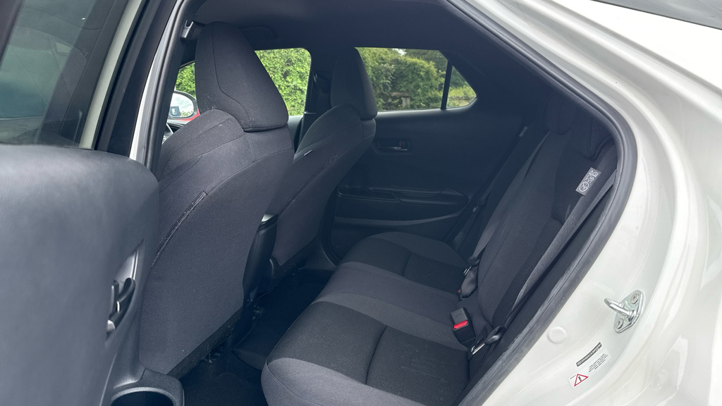 Toyota C-Hr 2.0 Phev Design Cvt Black #15
