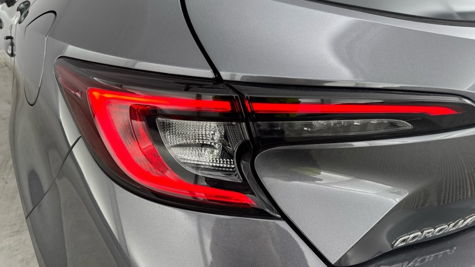 Toyota Corolla 1.8 Vvt-i Hybrid Design #21