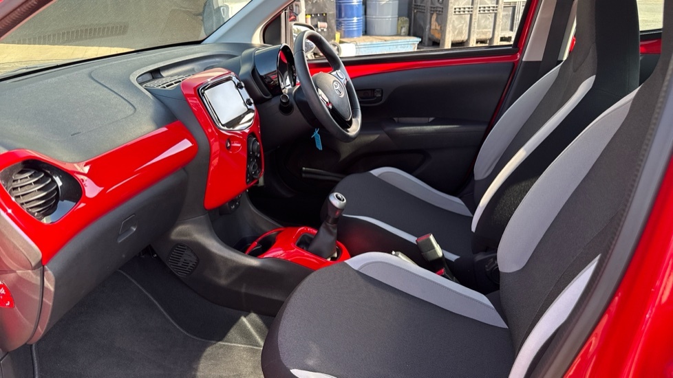 Toyota Aygo 1.0 Vvt-i X-play Euro 5 Euro 5 Red #5