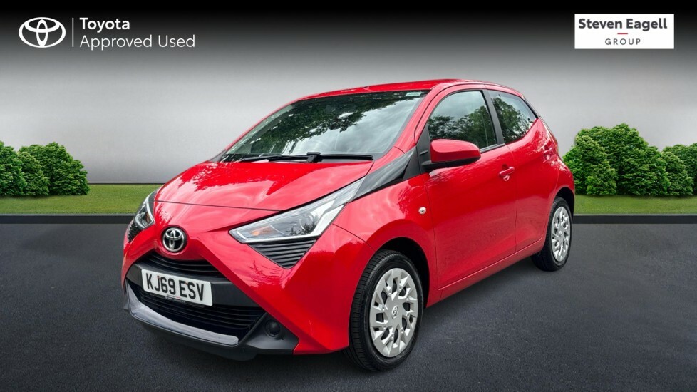 Toyota Aygo 1.0 Vvt-i X-play Hatchback Euro Red #3