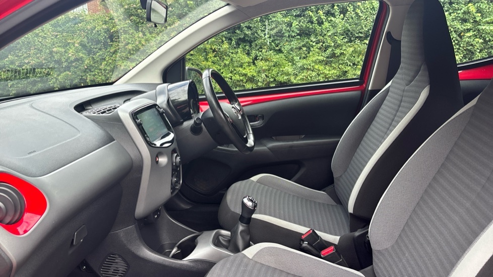 Toyota Aygo 1.0 Vvt-i X-play Hatchback Euro Red #5