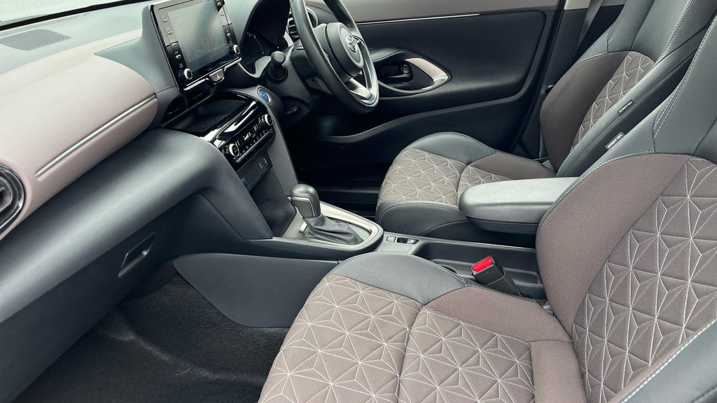 Toyota Yaris Cross 1.5 Vvt-h Excel E-cvt Euro 6 Ss Silver #5