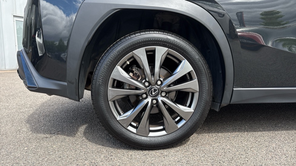 Lexus UX 250H 2.0 F-sport Design Cvt Black #24