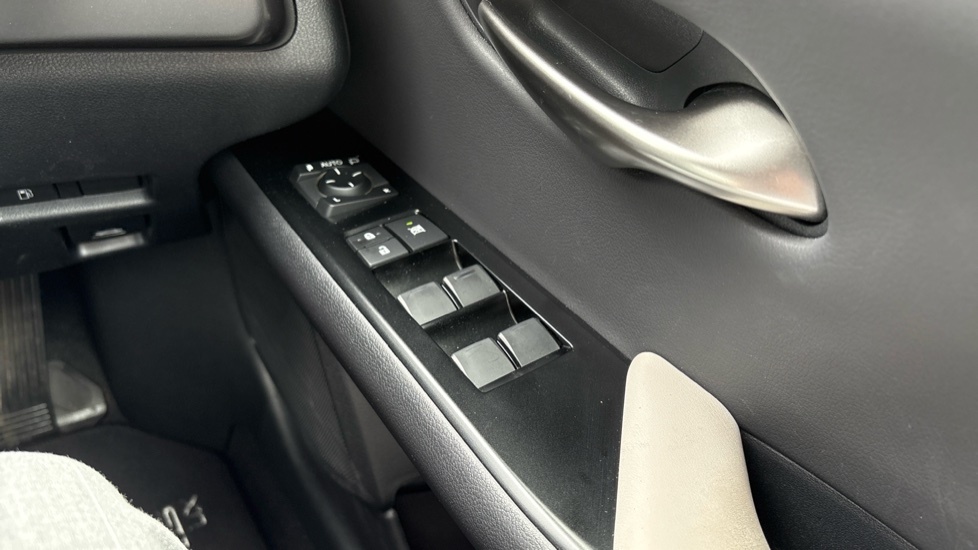 Lexus UX 250H 2.0 F-sport Design Cvt Black #30