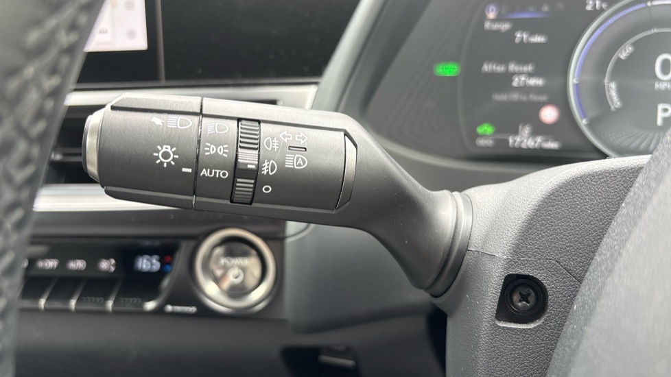 Lexus UX 250H 2.0 F-sport Design Cvt Black #31