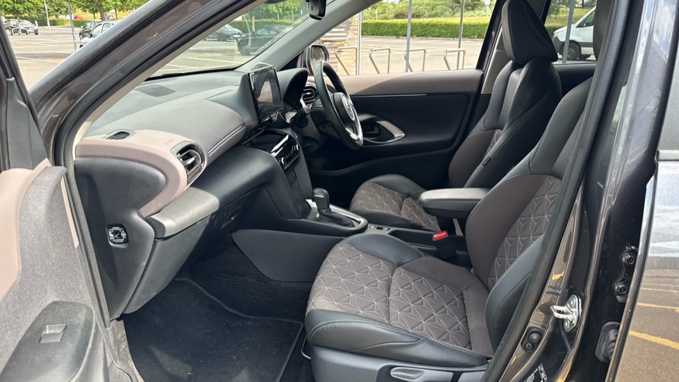 Toyota Yaris Cross 1.5 Vvt-h Excel Suv Hybrid E-cvt Euro 6 Grey #5
