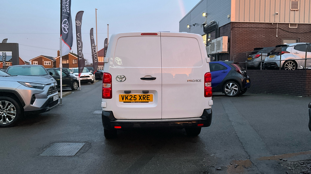 Toyota PROACE 100Kw Icon 50Kwh Van White #19
