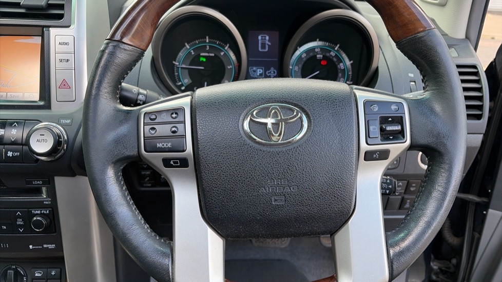 Toyota Land Cruiser 3L Lc5 White #10