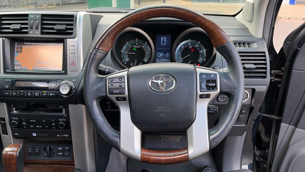 Toyota Land Cruiser 3L Lc5 White #7