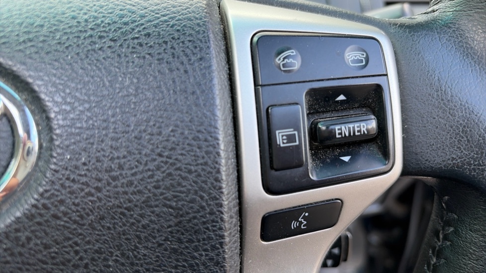 Toyota Land Cruiser 3L Lc5 White #28