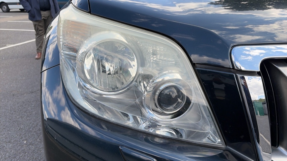 Toyota Land Cruiser 3L Lc5 White #20