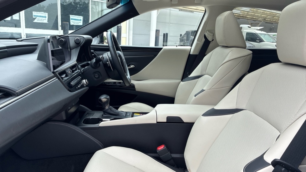Lexus ES 2.5 300H Premium Edition E-cvt Euro 6 Ss White #6