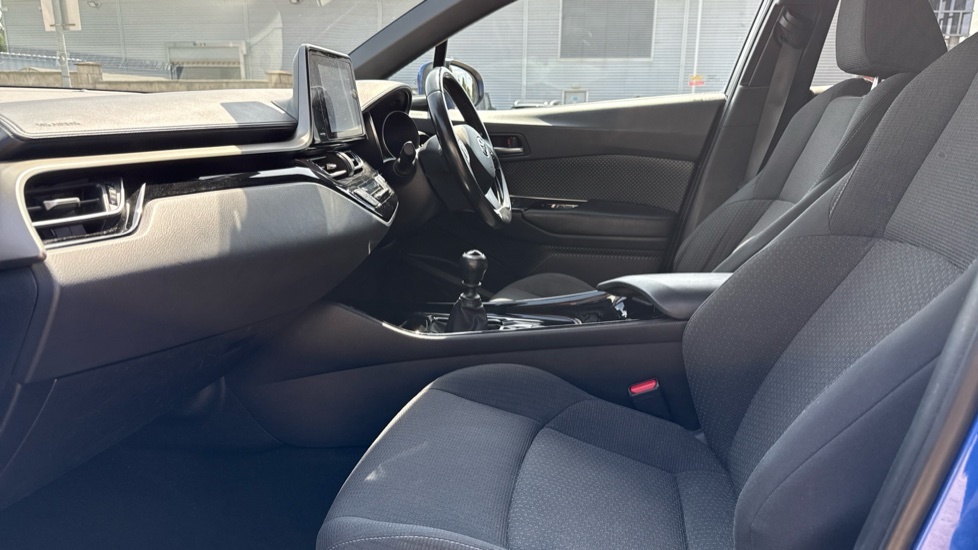 Toyota C-Hr 1.2 Vvt-i Design Suv Euro 6 Ss ST68ZFR Blue #5