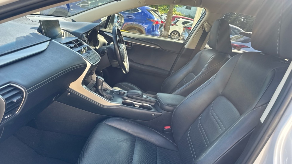 Lexus NX 2.5 300H Luxury E-cvt 4Wd Euro 6 Ss White #6