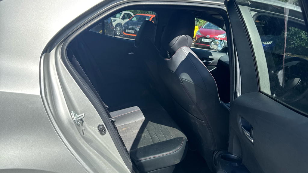 Toyota Corolla 1.8 Vvt-h Design Cvt Euro 6 Ss Silver #8