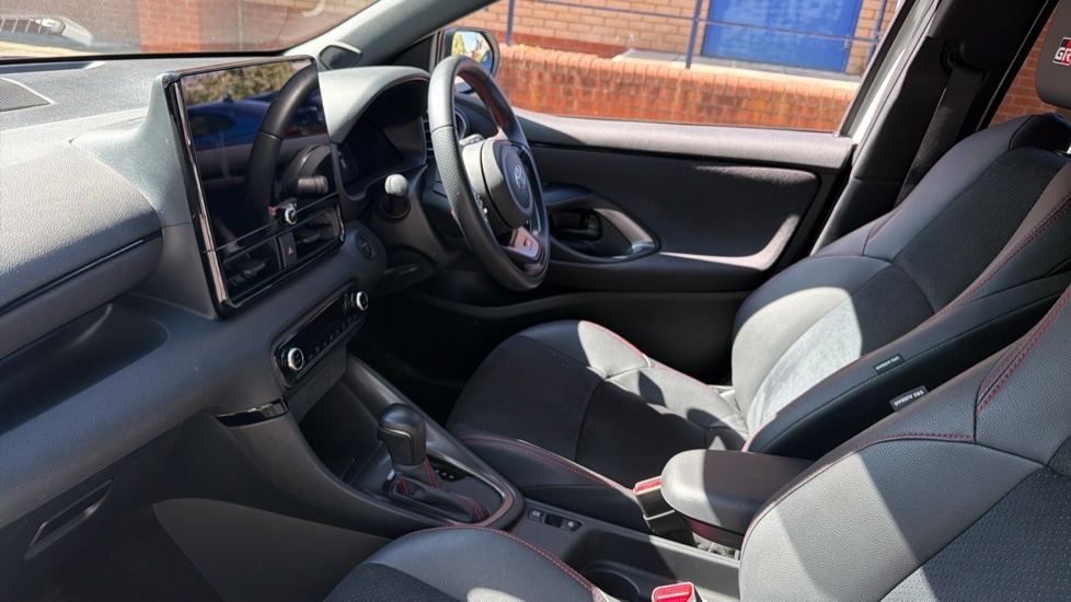 Toyota Yaris 1.5 Vvt-h Gr Sport Hatchback Hybrid E-c Grey #5