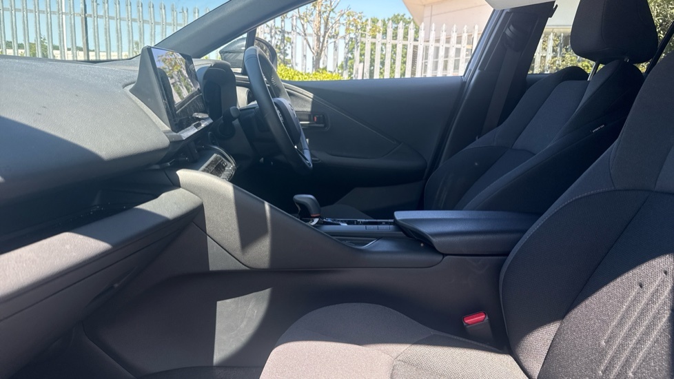 Toyota C-Hr 2.0 Vvt 13.6Kwh Design Suv Plug-in Hybr KP75NZY Black #5