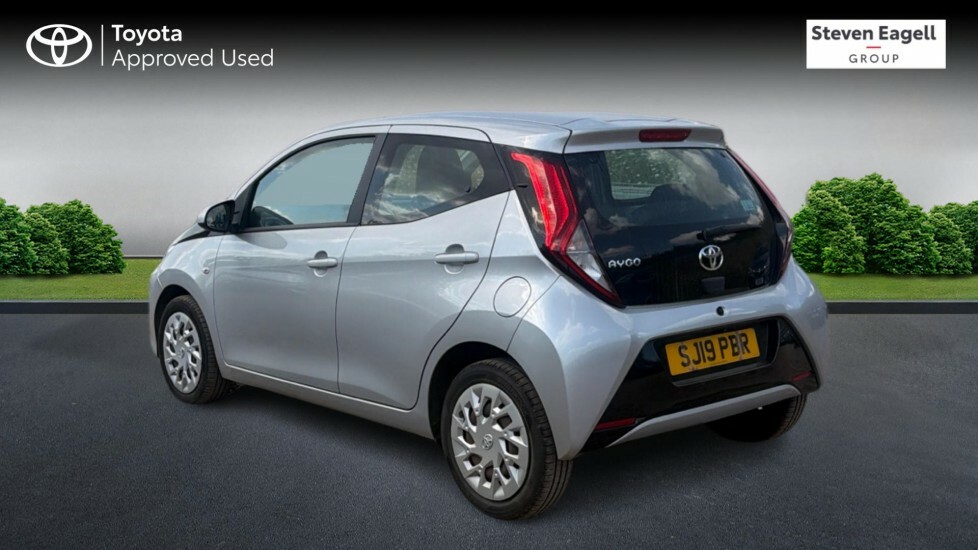 Toyota Aygo 1.0 Vvt-i X-play Euro 6 SJ19PBR Silver #4