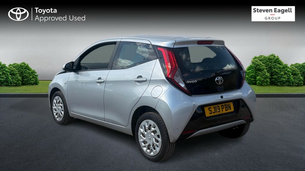 Toyota Aygo 1.0 Vvt-i X-play Euro 6 SJ19PBN Silver #4