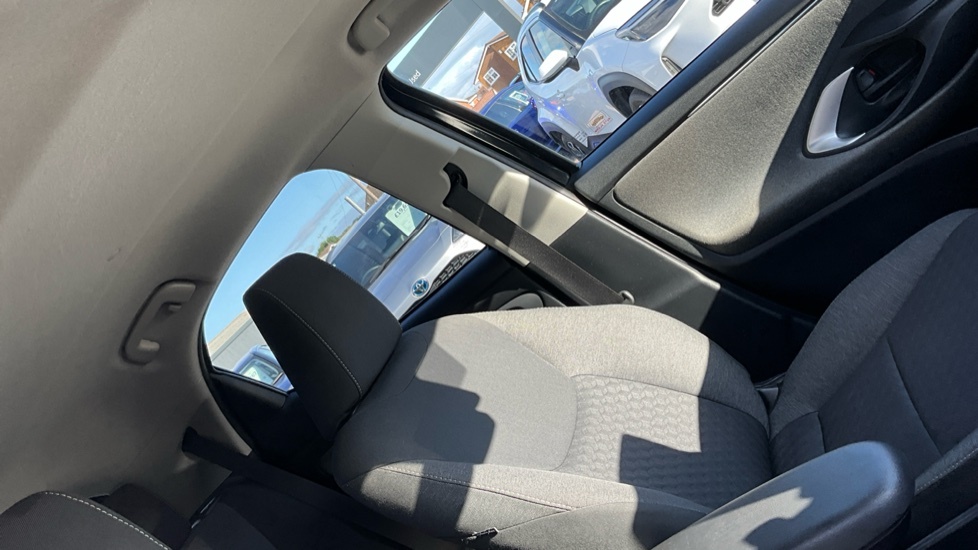 Toyota Yaris 1.5 Vvt-i Icon 5-Dr White #19