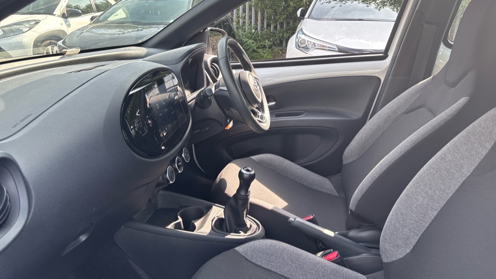 Toyota Aygo X 1.0 Vvt-i Pure Euro 6 Ss White #5