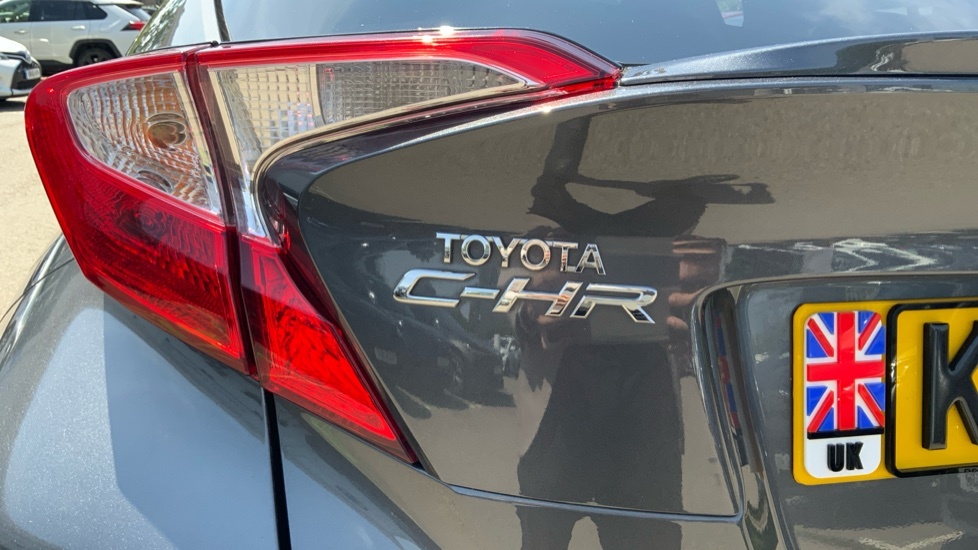 Toyota C-Hr 1.8 Hybrid Excel Cvt Leather Grey #21