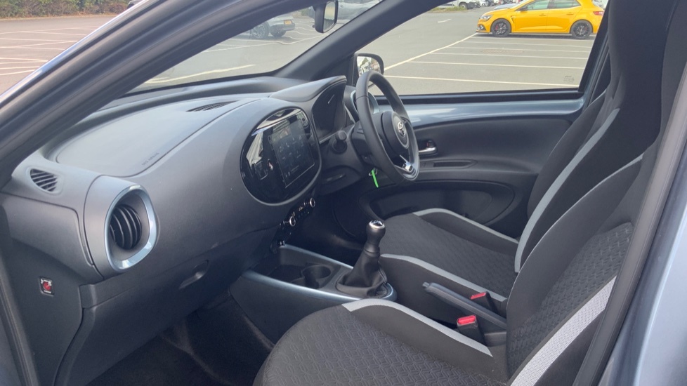 Toyota Aygo X 1.0 Vvt-i Edge EO74YPE Grey #5
