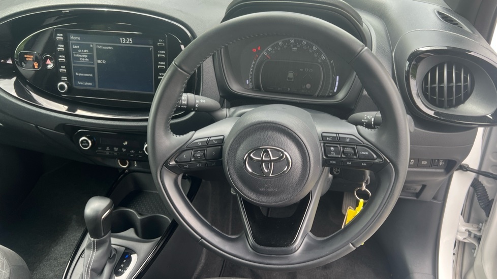 Toyota Aygo X 1.0 Vvt-i Edge X-shift Euro 6 Ss Green #10