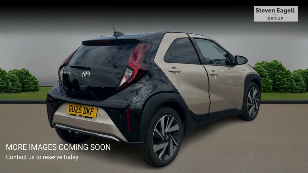 Toyota Aygo X 1.0 Vvt-i Exclusive Black #4