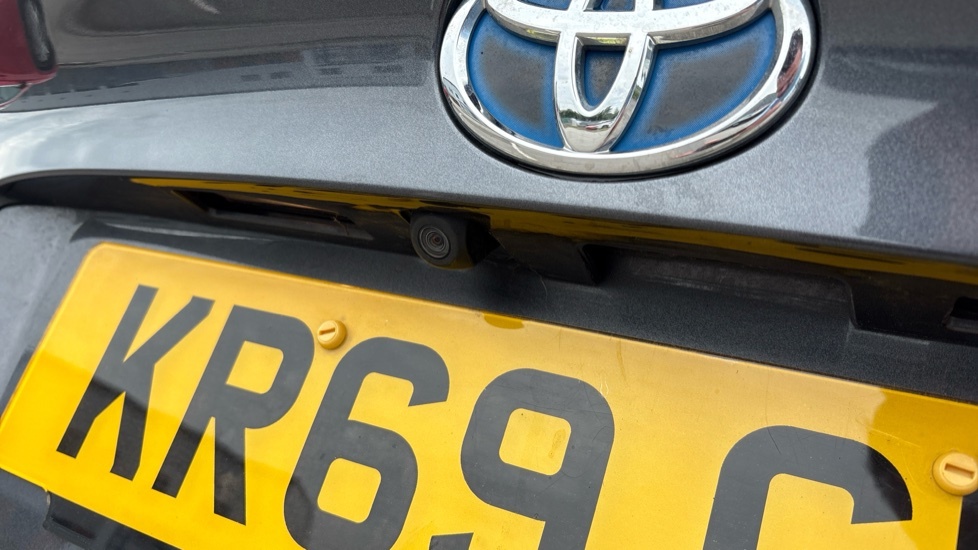 Toyota C-Hr 1.8 Vvt-h Dynamic Cvt Euro 6 Ss Grey #36