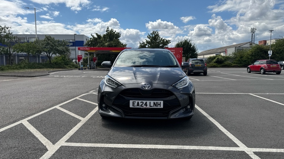 Toyota Yaris 1.5 Hybrid Design Cvt Hatchback White #22