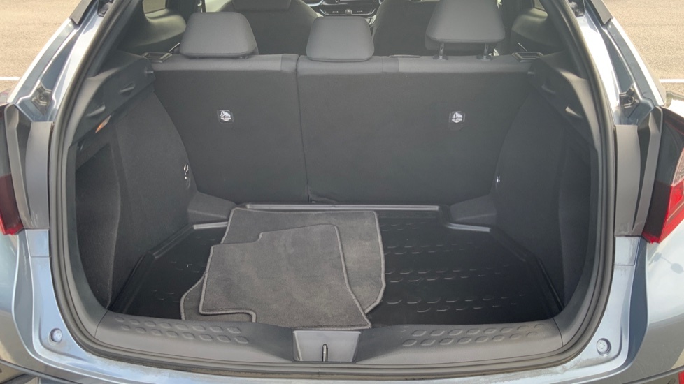 Toyota C-Hr 1.8 Hybrid Design #13