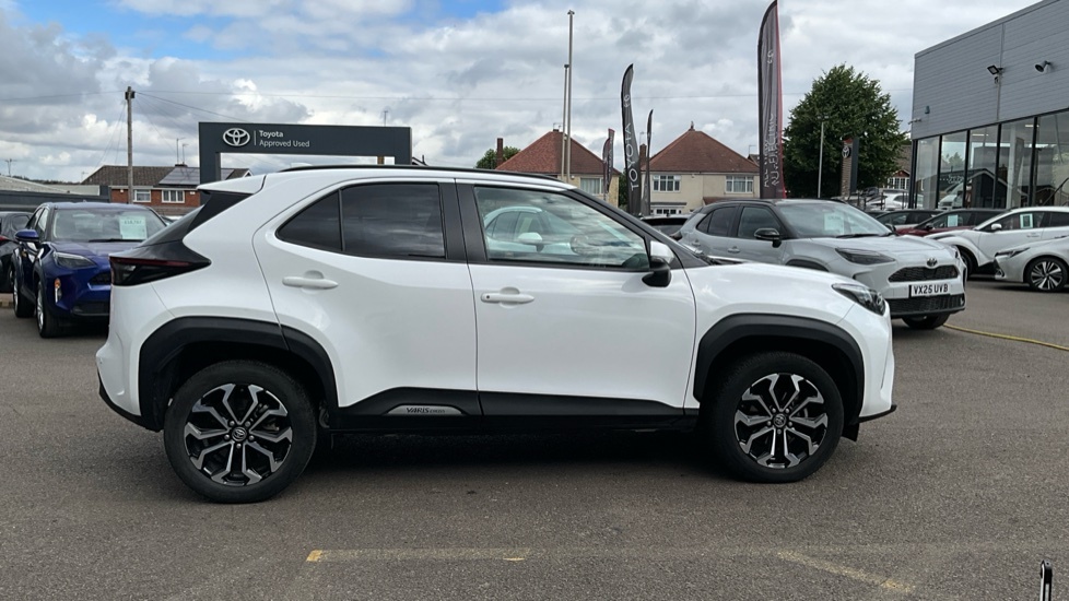 Toyota Yaris Cross Design White #23