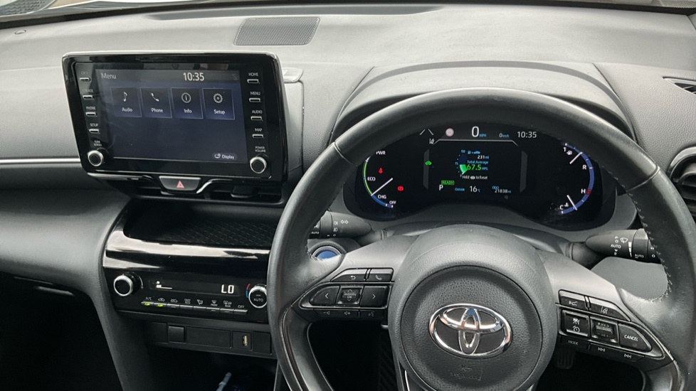 Toyota Yaris Cross Design White #10