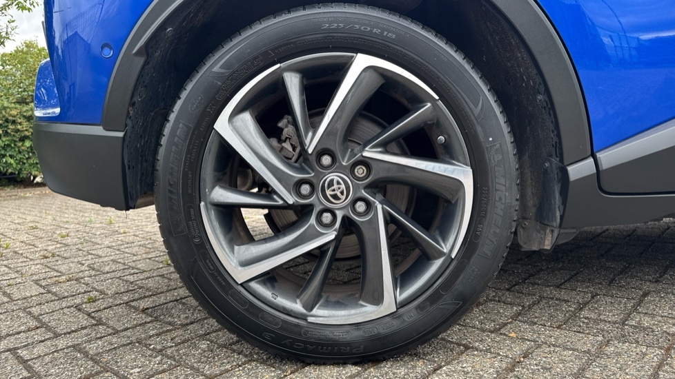 Toyota C-Hr C-hr Icon Hev Cvt Grey #25