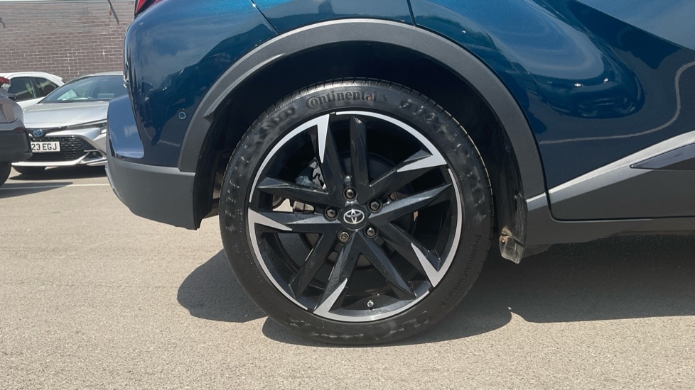 Toyota C-Hr Gr Sport Grey #25