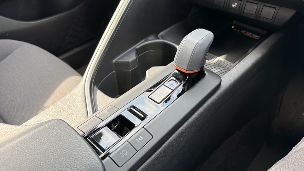 Toyota C-Hr 2.0 Phev Gr Sport Cvt Silver #35