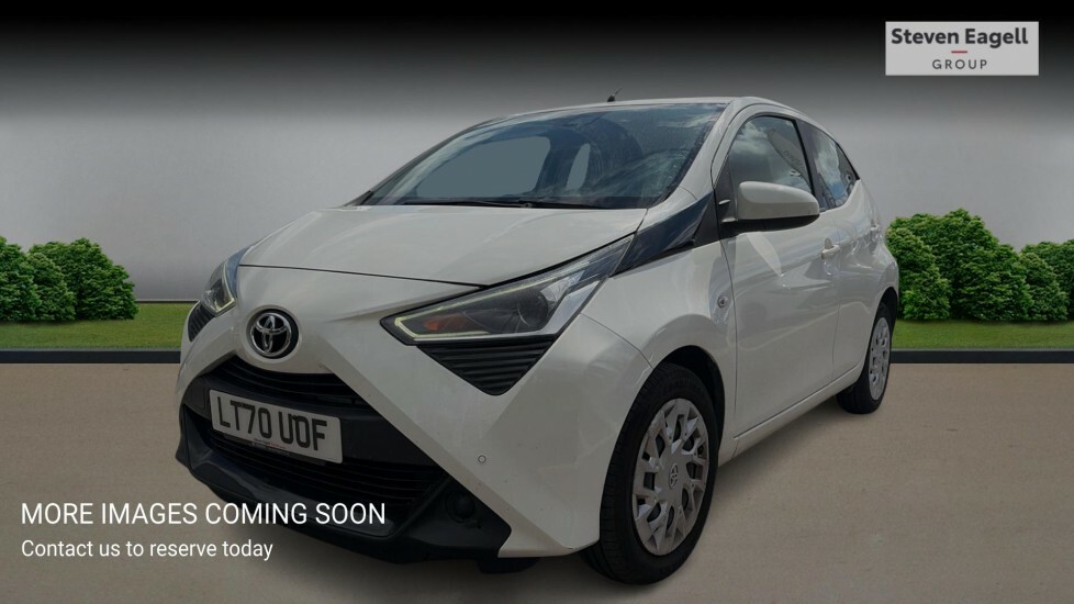 Toyota Aygo 1.0 Vvt-i X-play Hatchback X-shift Euro White #3