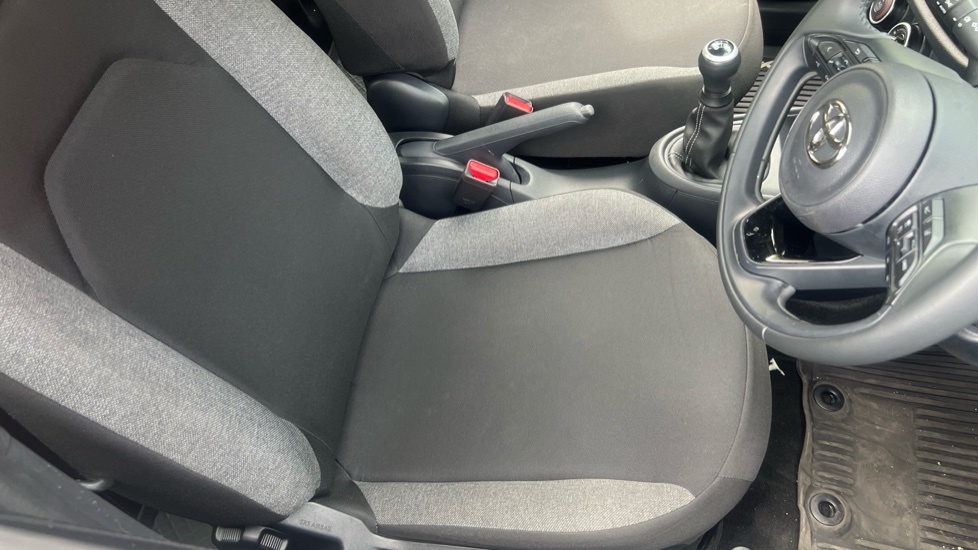 Toyota Aygo X 1.0 Vvt-i Edge X-shift Euro 6 Ss Red #14