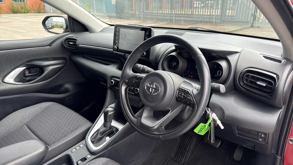 Toyota Yaris 1.5 Vvt-h Design E-cvt Euro 6 Ss Black #12