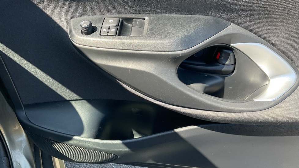 Toyota Yaris 1.5 Vvt-h Icon Hatchback Hybrid E-cvt E Blue #27