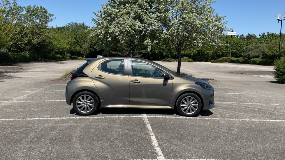 Toyota Yaris 1.5 Vvt-h Icon Hatchback Hybrid E-cvt E Blue #23