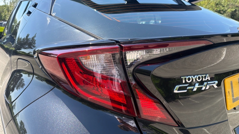 Toyota C-Hr 1.8 Hybrid Design Cvt Blue #21