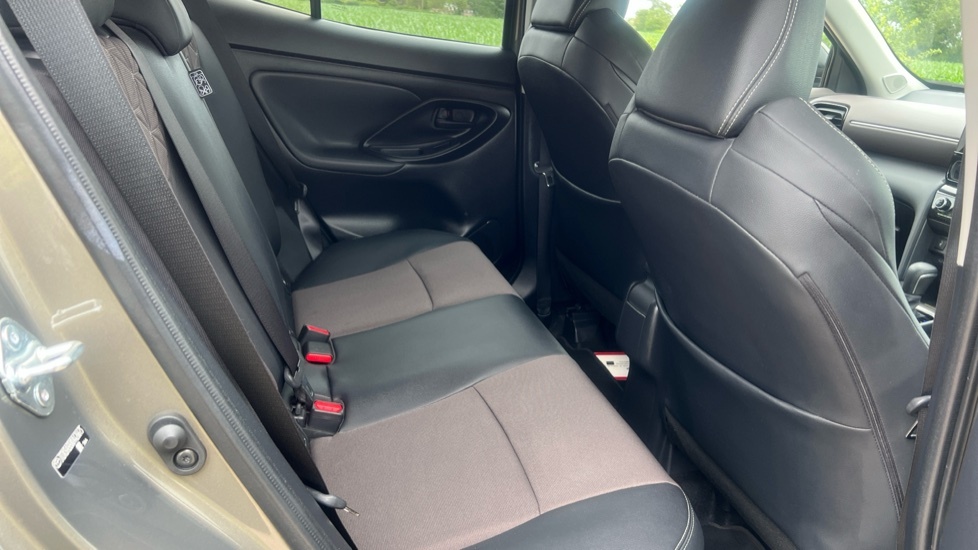 Toyota Yaris Cross Design Grey #8