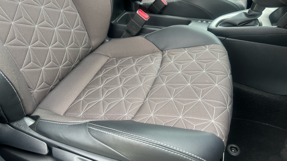 Toyota Yaris Cross Design Grey #17